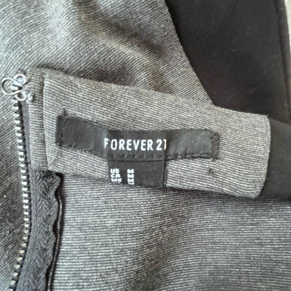 Forever 21 Pencil Skirt with zipper back. - Picture 5 of 5